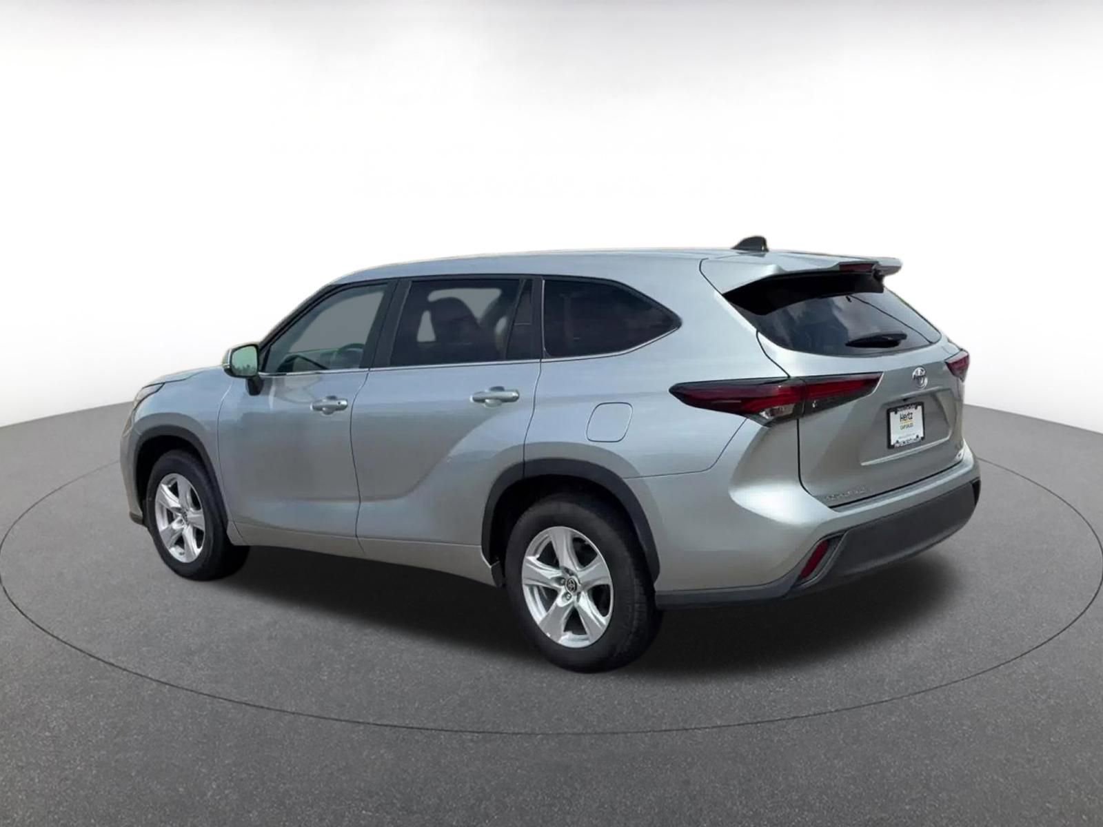 Thumbnail: 2025 Toyota Highlander - 10