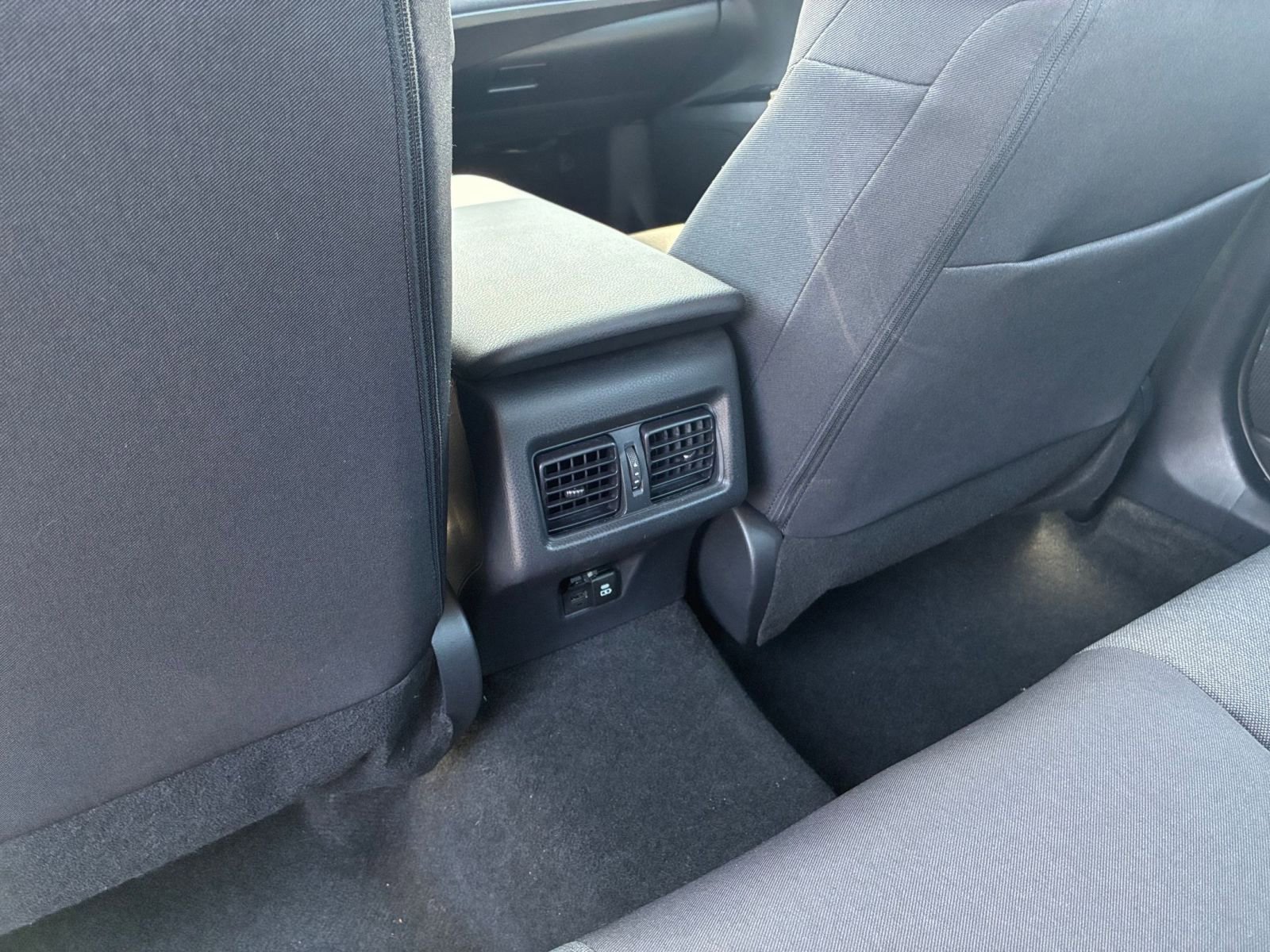 Thumbnail: 2025 Toyota Camry - 22