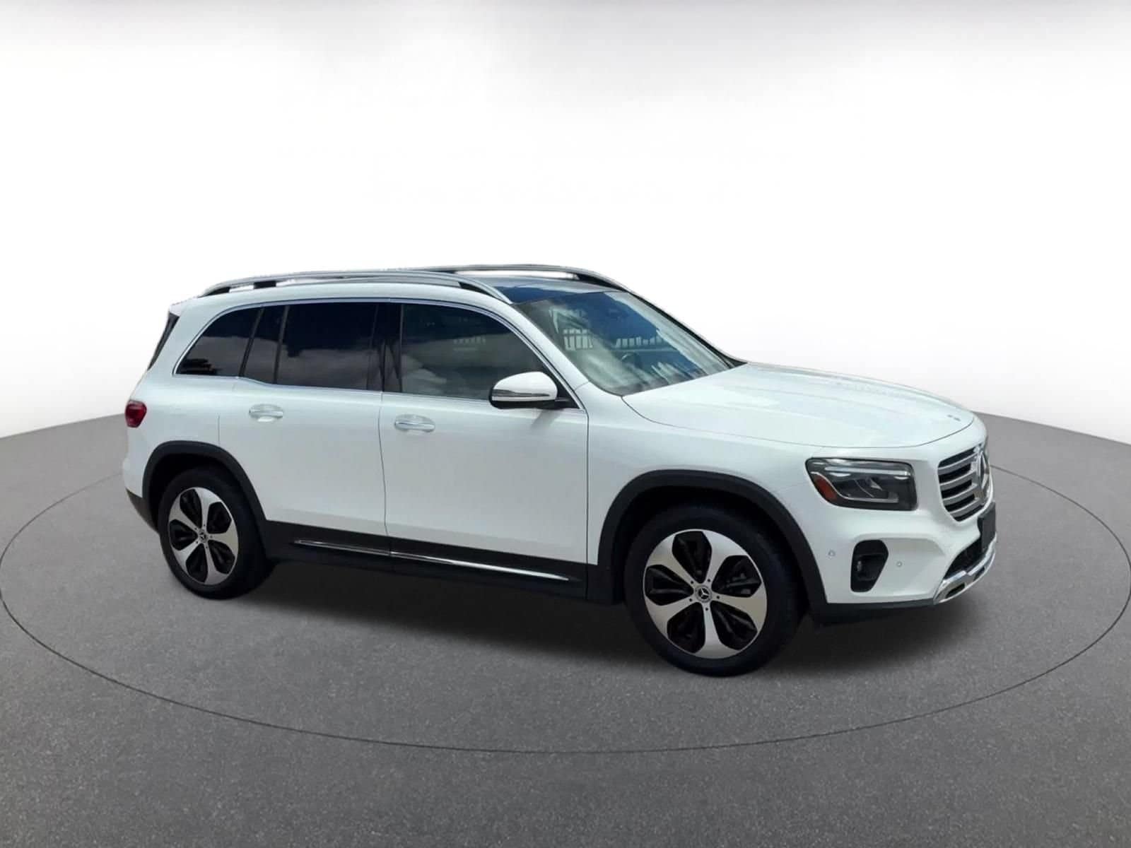 Thumbnail: 2025 Mercedes-Benz GLB - 2