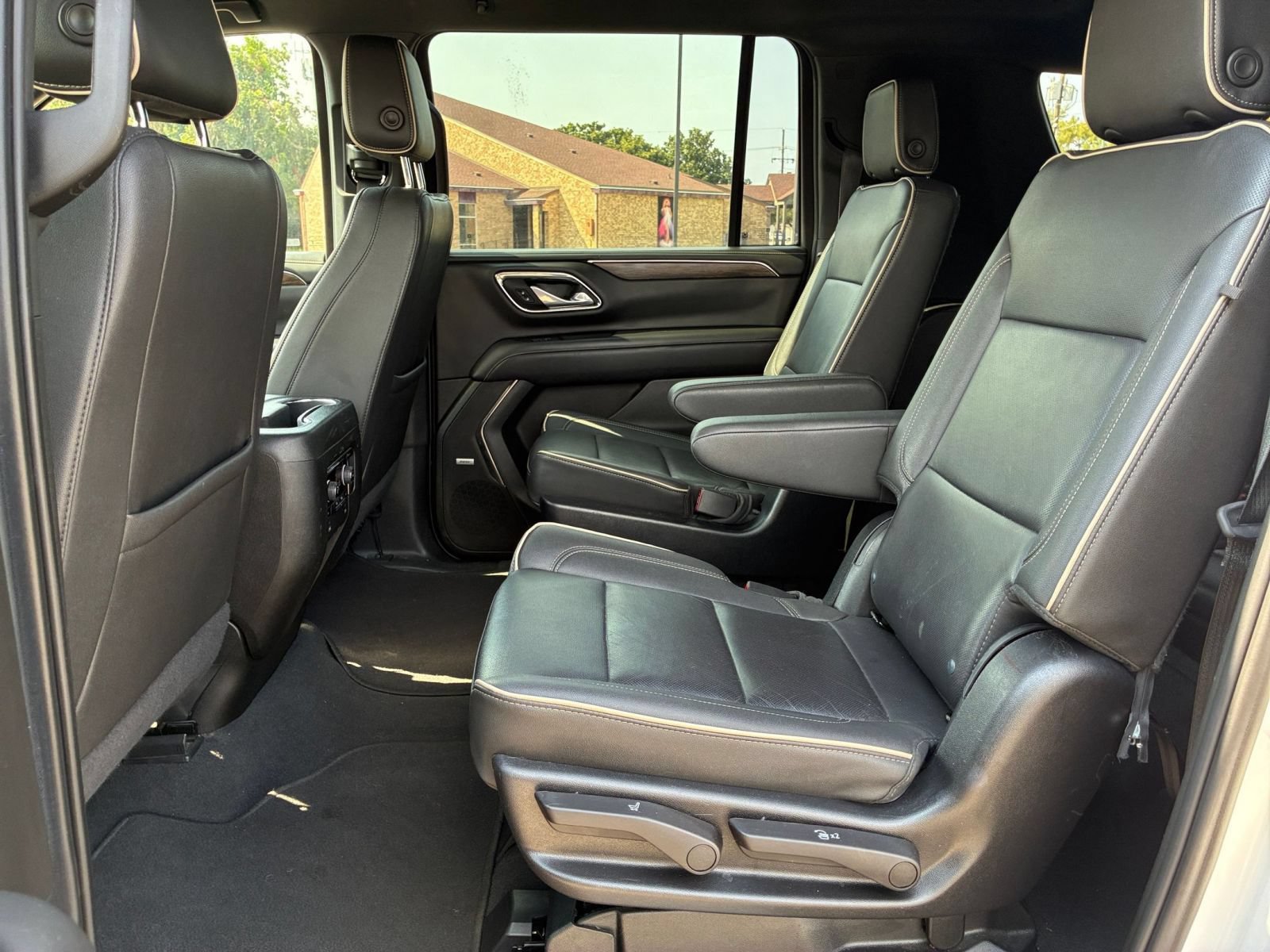 Thumbnail: 2023 Chevrolet Suburban - 23