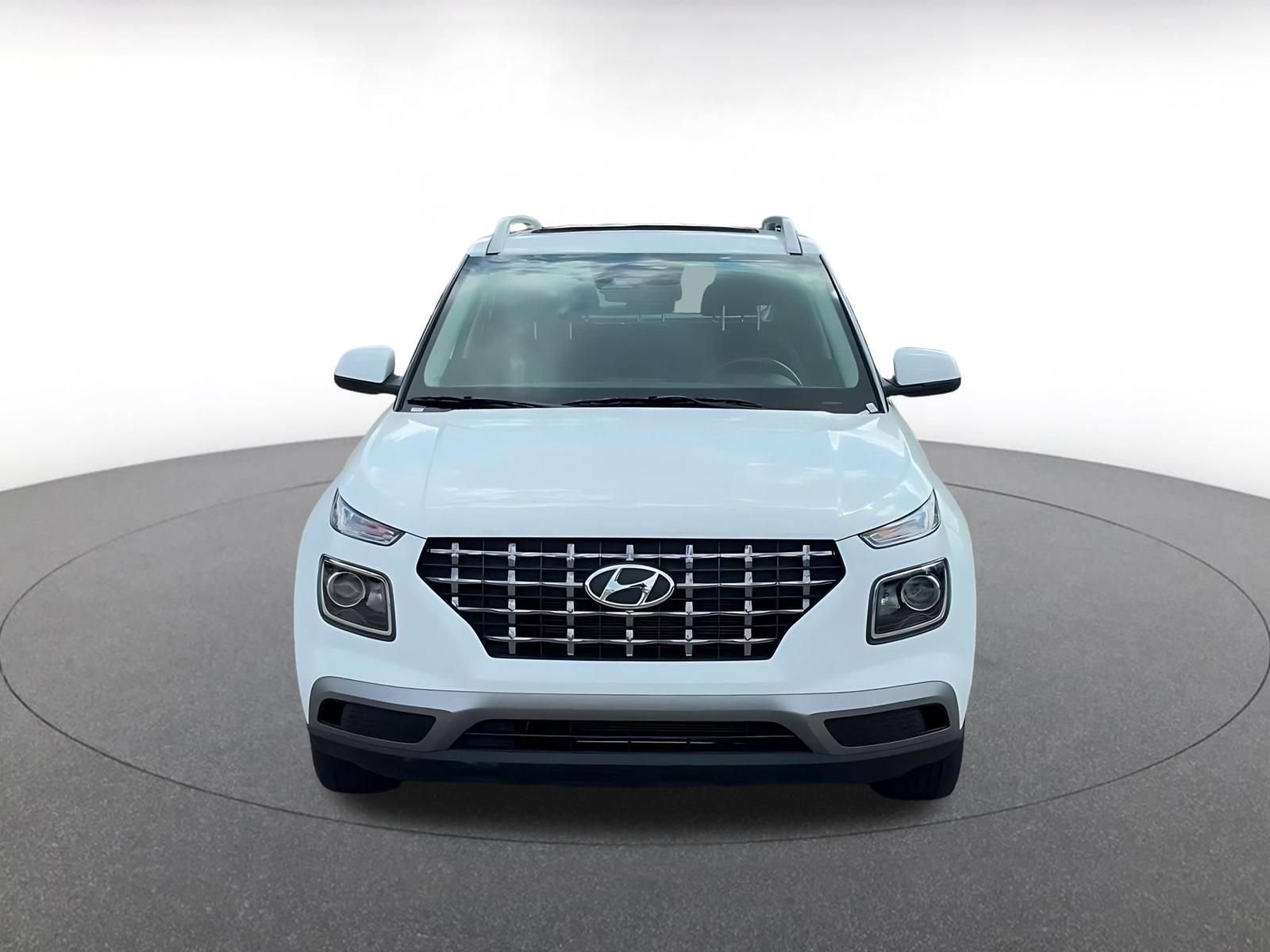 Thumbnail: 2026 Hyundai Venue - 4