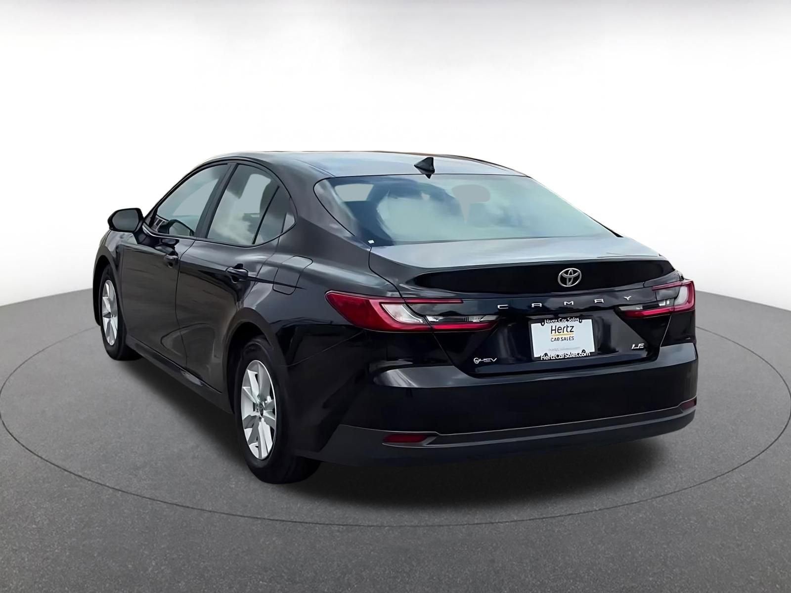 Thumbnail: 2025 Toyota Camry - 10