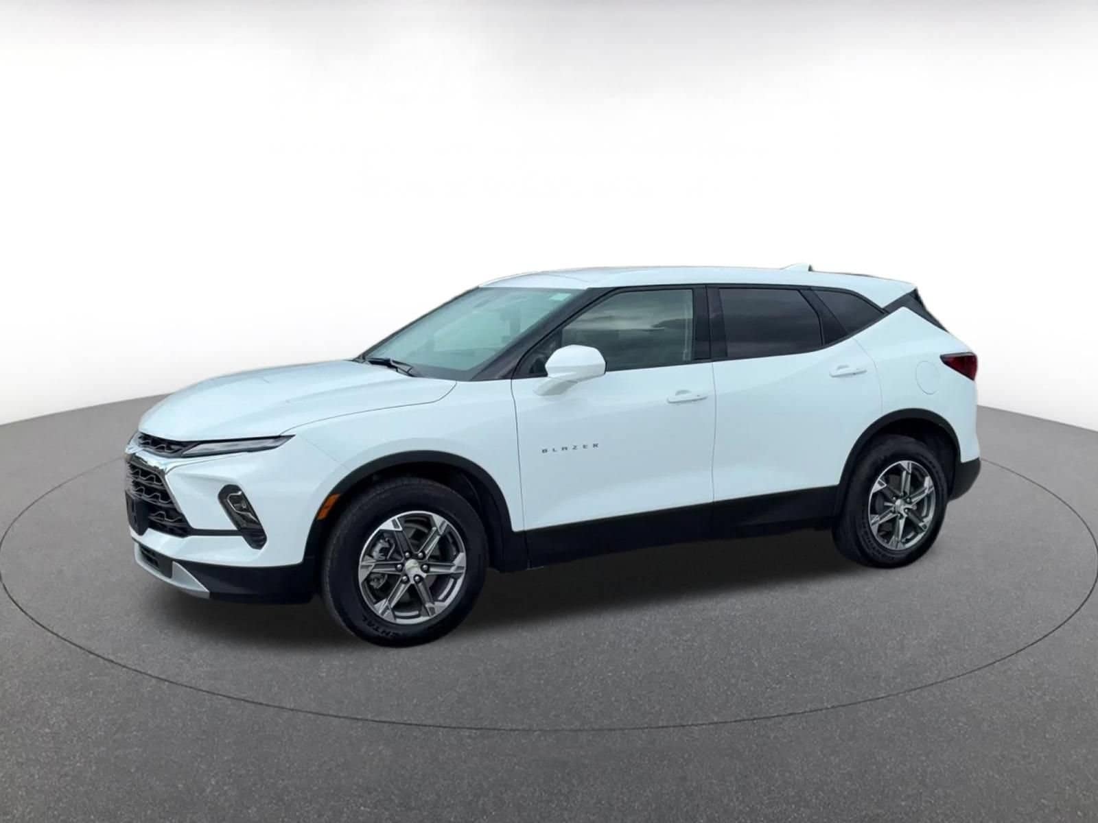 Thumbnail: 2026 Chevrolet Blazer - 8