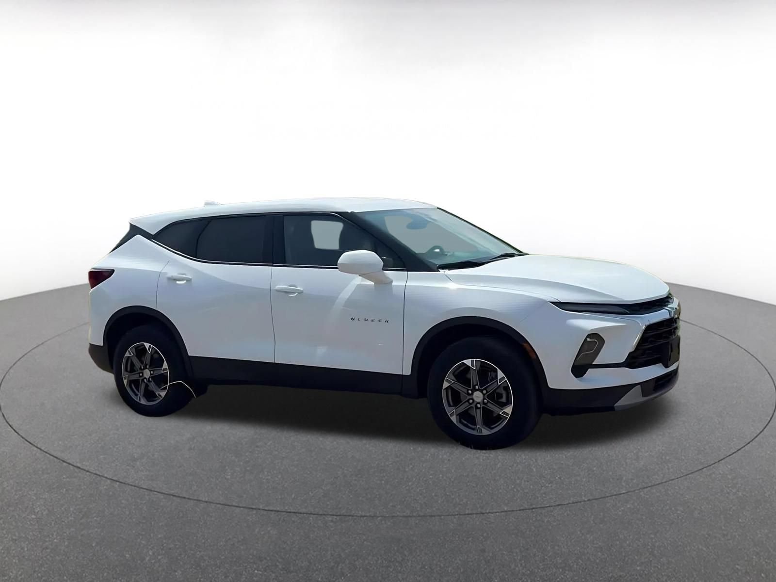 Thumbnail: 2025 Chevrolet Blazer - 2