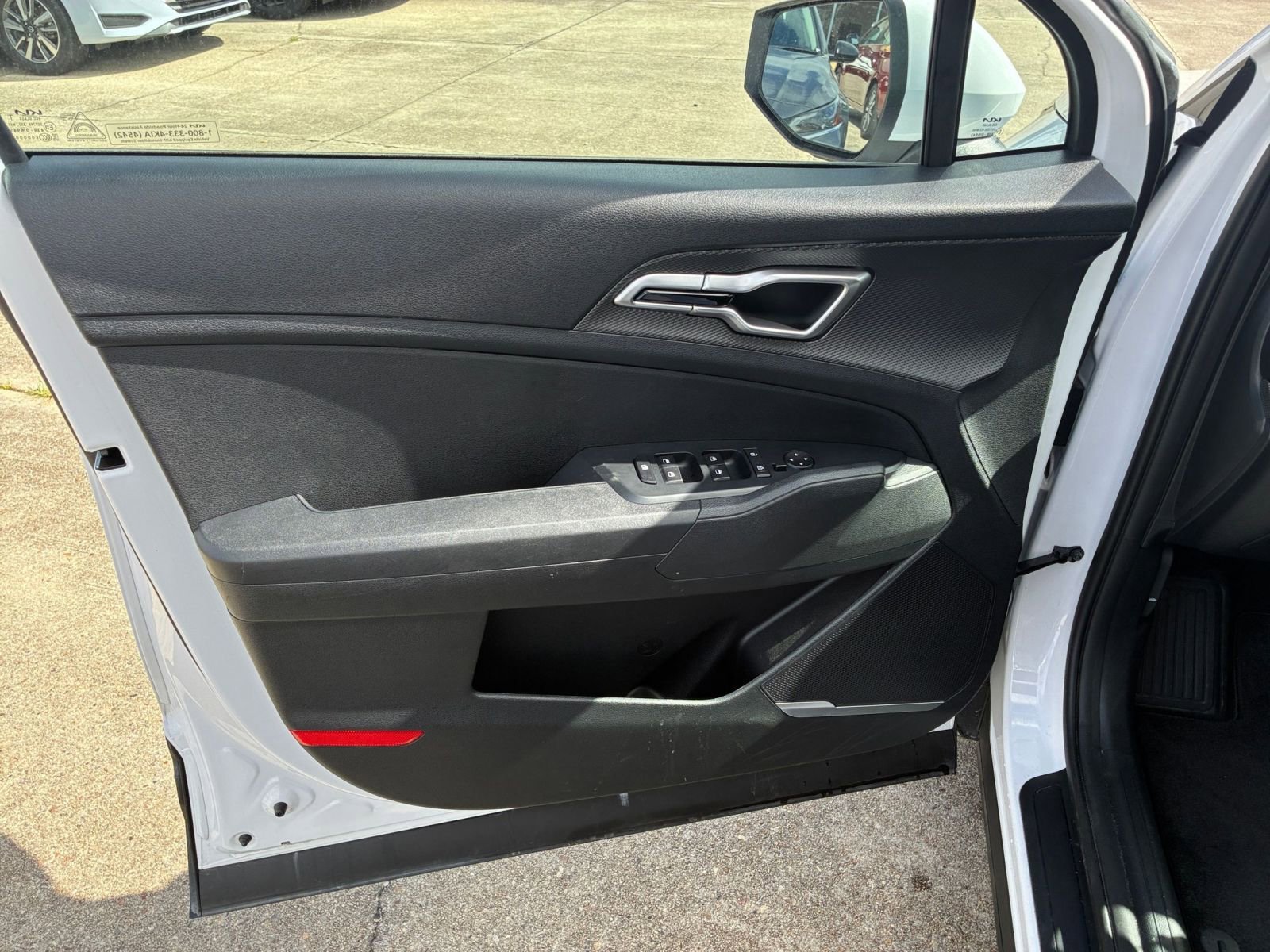 Thumbnail: 2025 Kia Sportage - 18