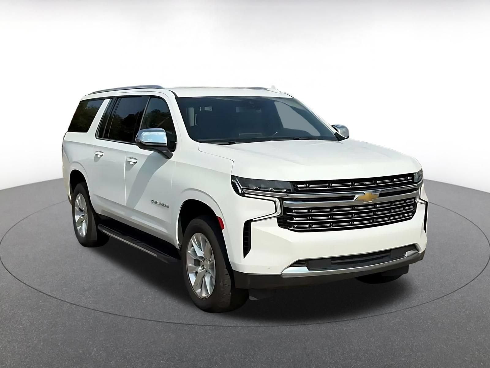 Thumbnail: 2023 Chevrolet Suburban - 3