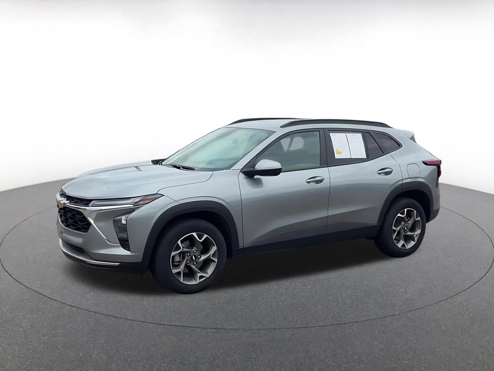 Thumbnail: 2025 Chevrolet Trax - 8