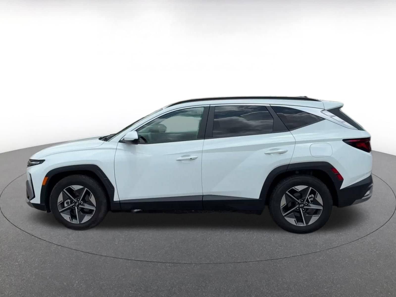 Thumbnail: 2026 Hyundai Tucson - 9