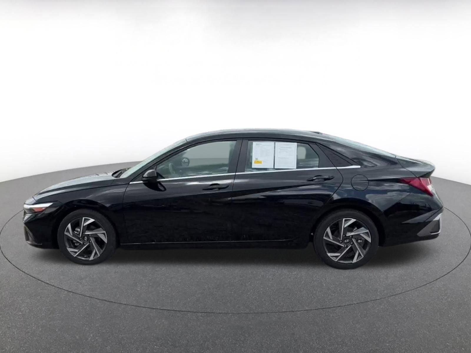 Thumbnail: 2025 Hyundai Elantra - 9