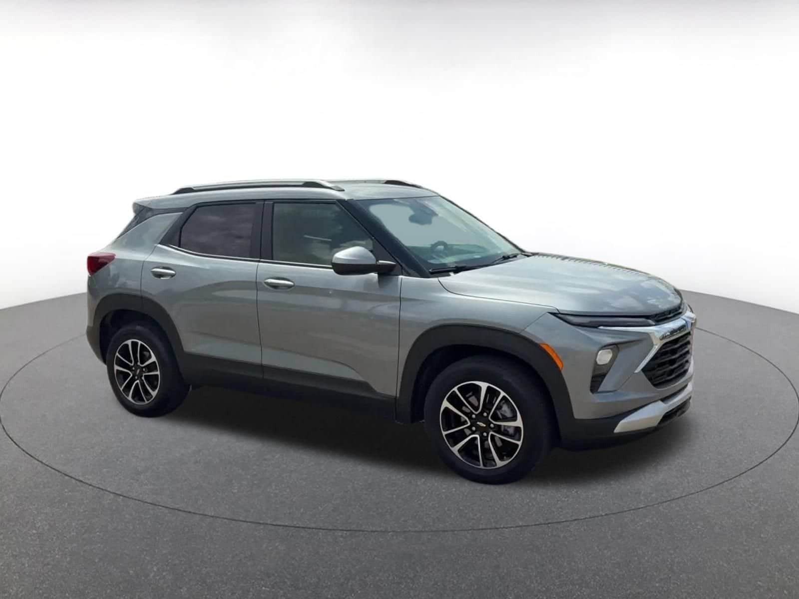 Thumbnail: 2025 Chevrolet TrailBlazer - 2