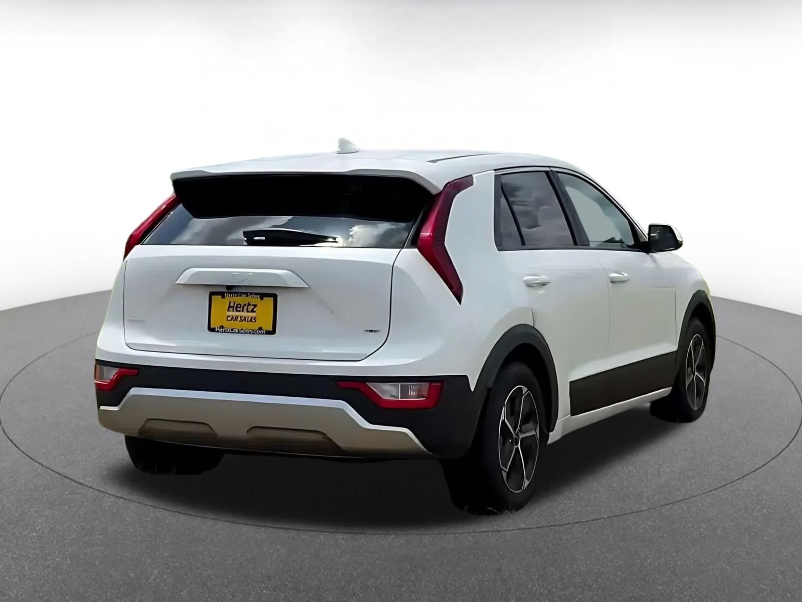 Thumbnail: 2026 Kia Niro - 15