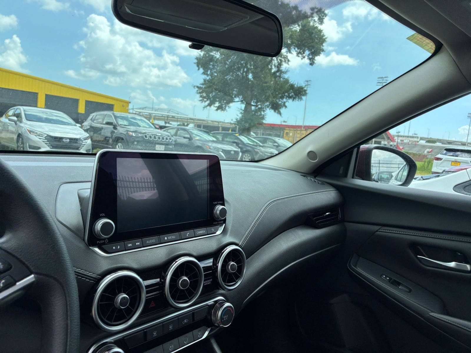 Thumbnail: 2025 Nissan Sentra - 34