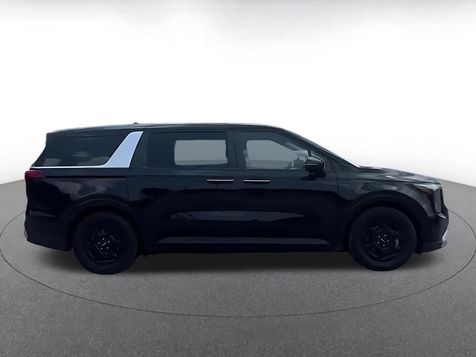 Thumbnail: 2026 Kia Carnival - 16