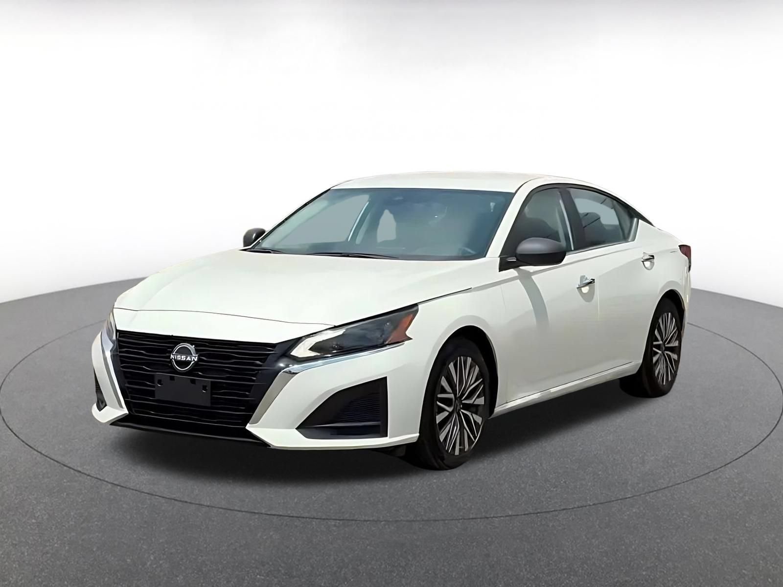 Thumbnail: 2025 Nissan Altima - 10