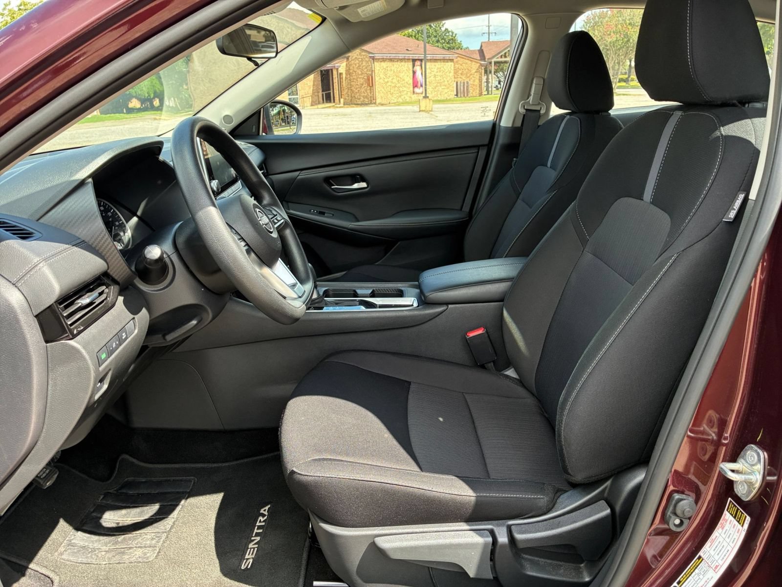 Thumbnail: 2025 Nissan Sentra - 24