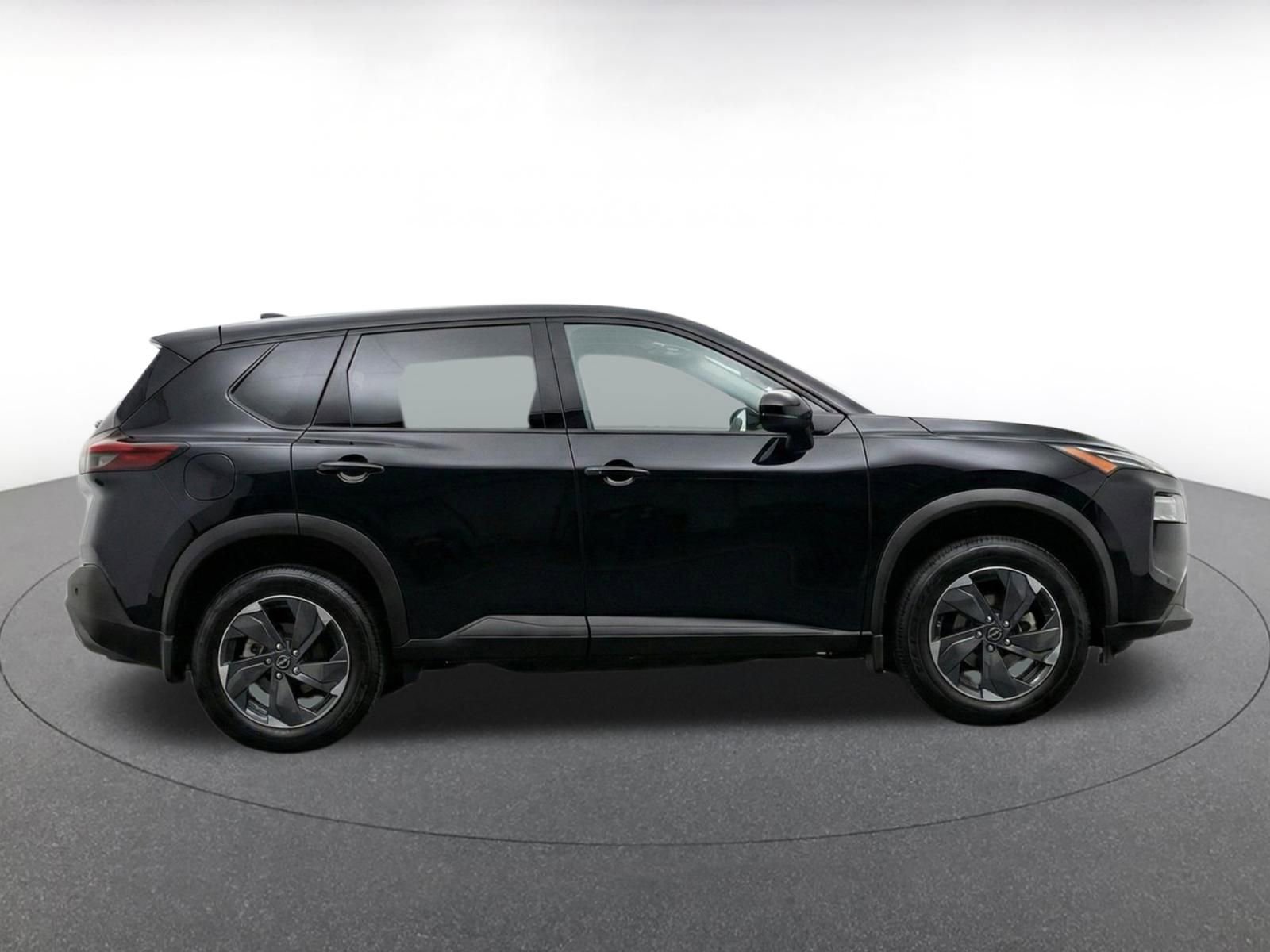 Thumbnail: 2025 Nissan Rogue - 10