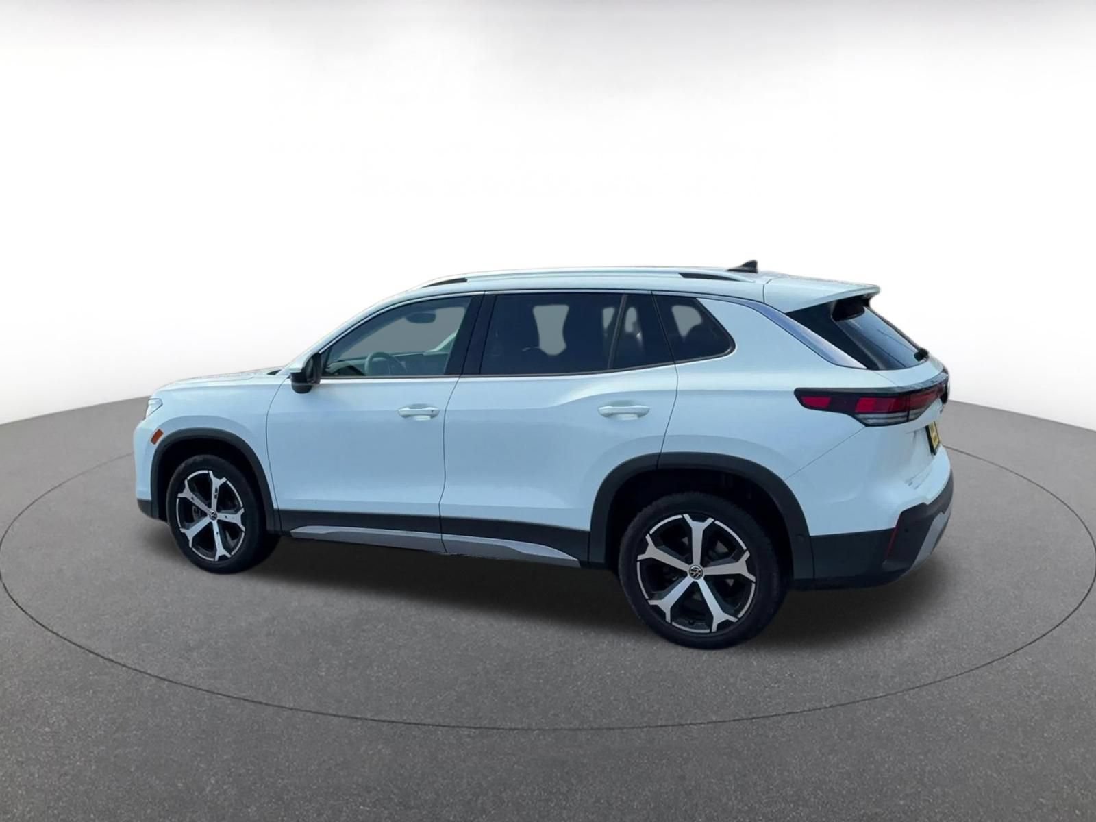 Thumbnail: 2026 Volkswagen Tiguan - 10