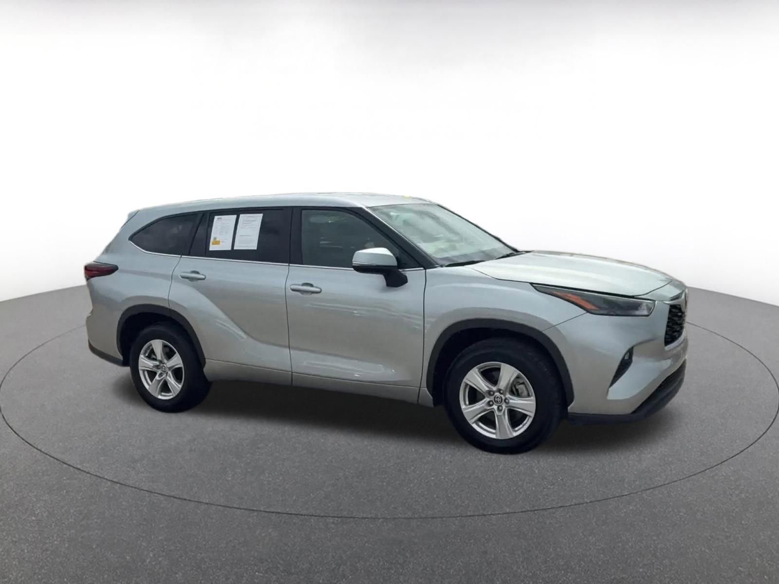 Thumbnail: 2025 Toyota Highlander - 2
