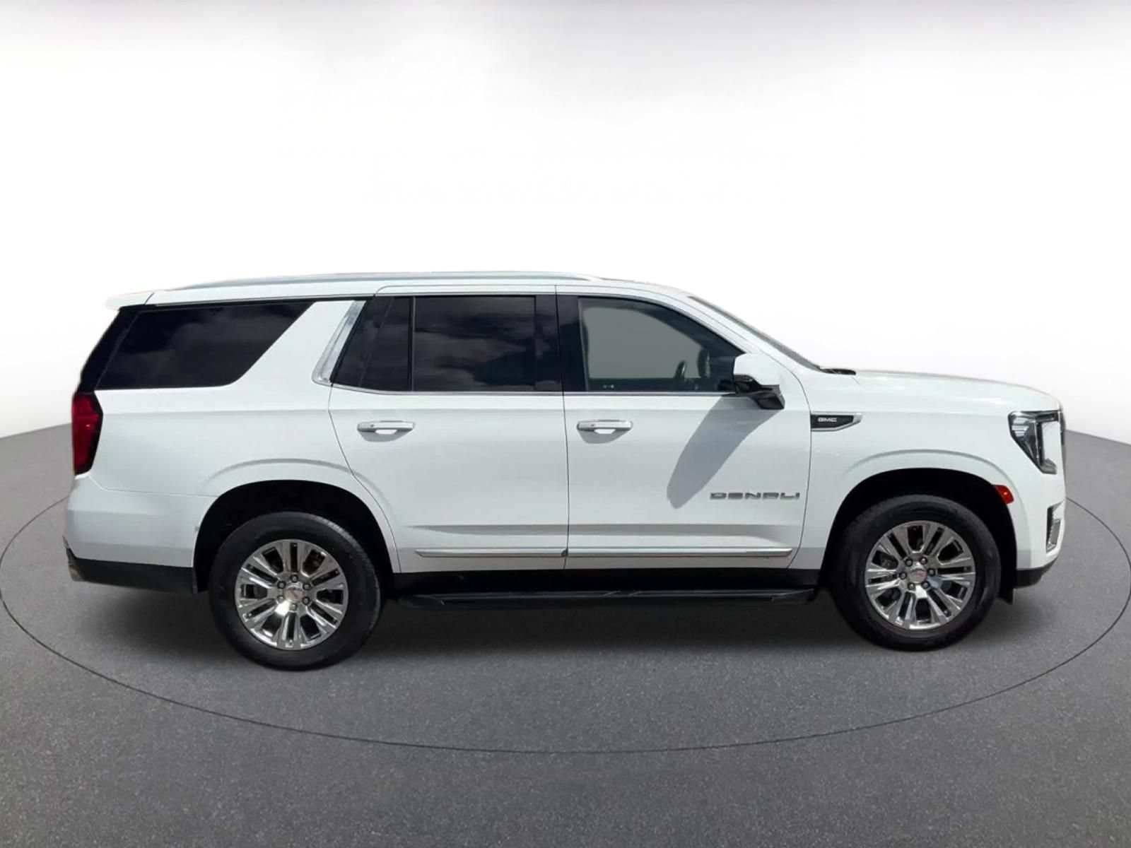 Thumbnail: 2023 GMC Yukon - 16