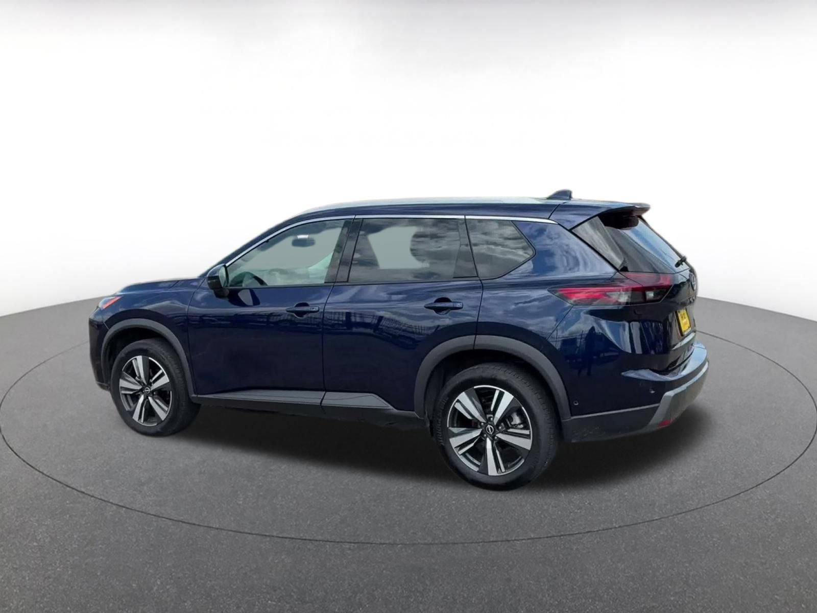 Thumbnail: 2026 Nissan Rogue - 9
