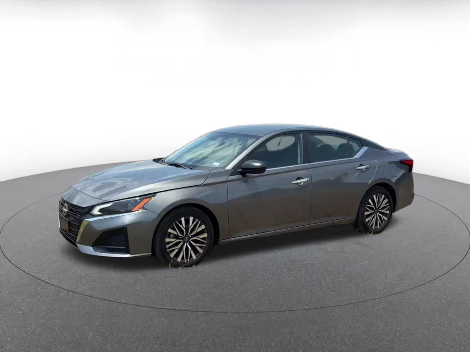 Thumbnail: 2025 Nissan Altima - 8
