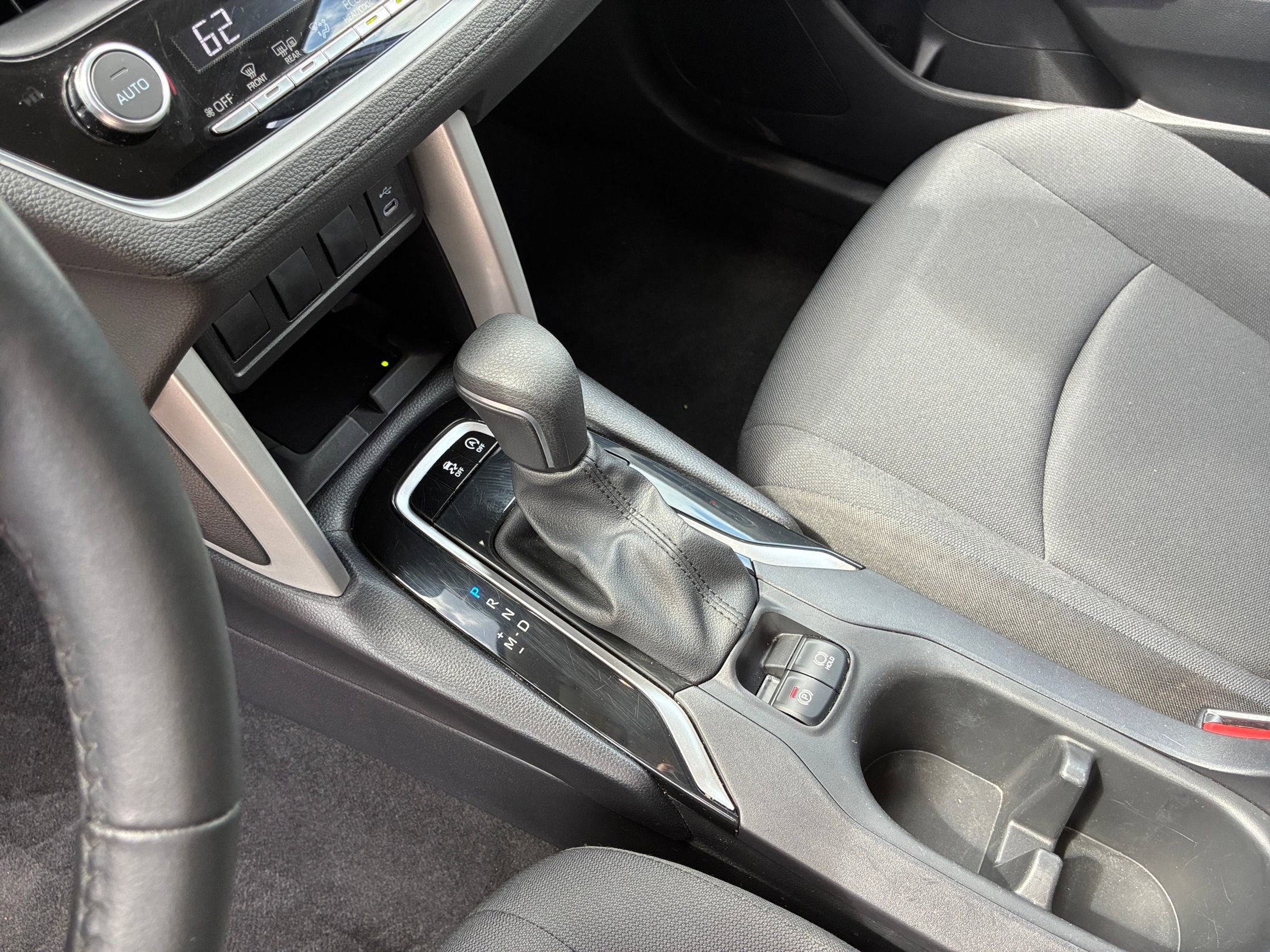 Thumbnail: 2025 Toyota Corolla Cross - 35