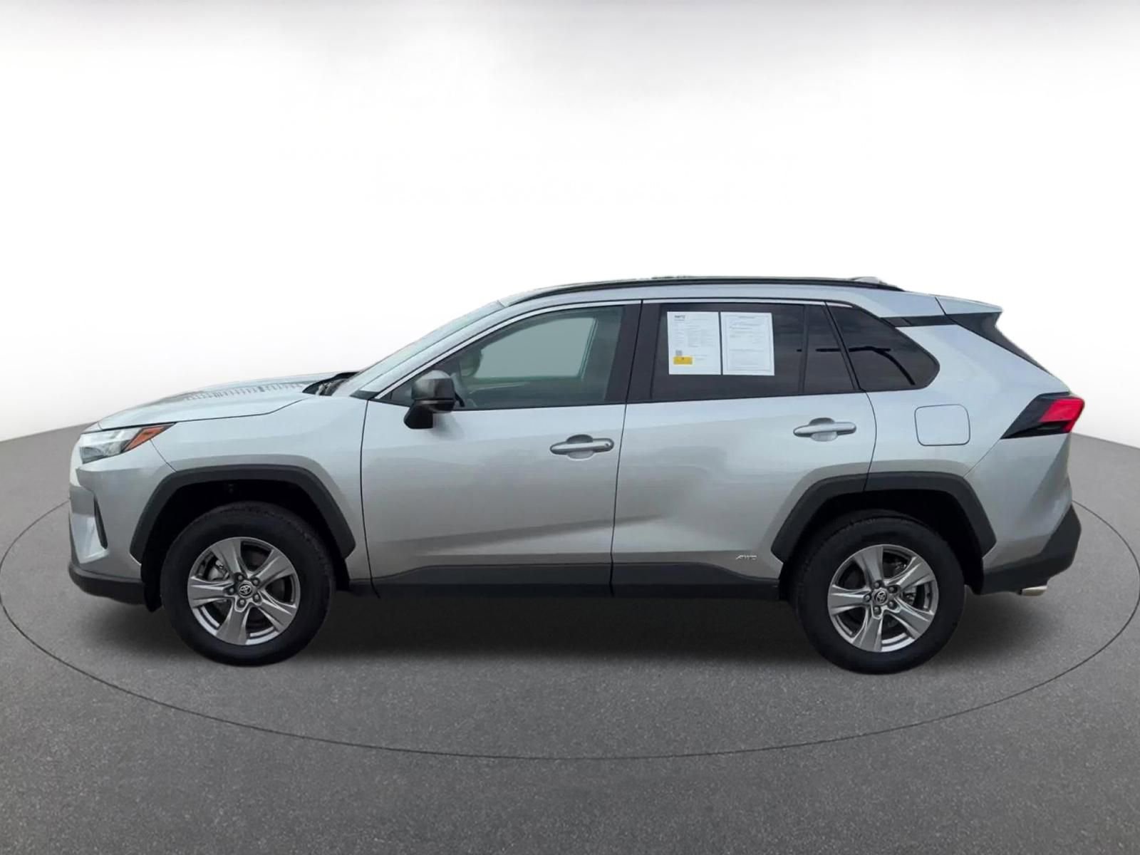Thumbnail: 2025 Toyota RAV4 - 9