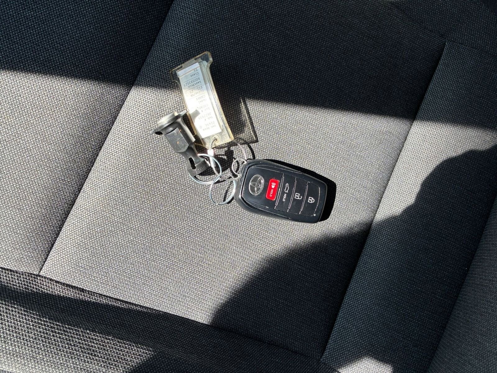 Thumbnail: 2025 Toyota Camry - 21