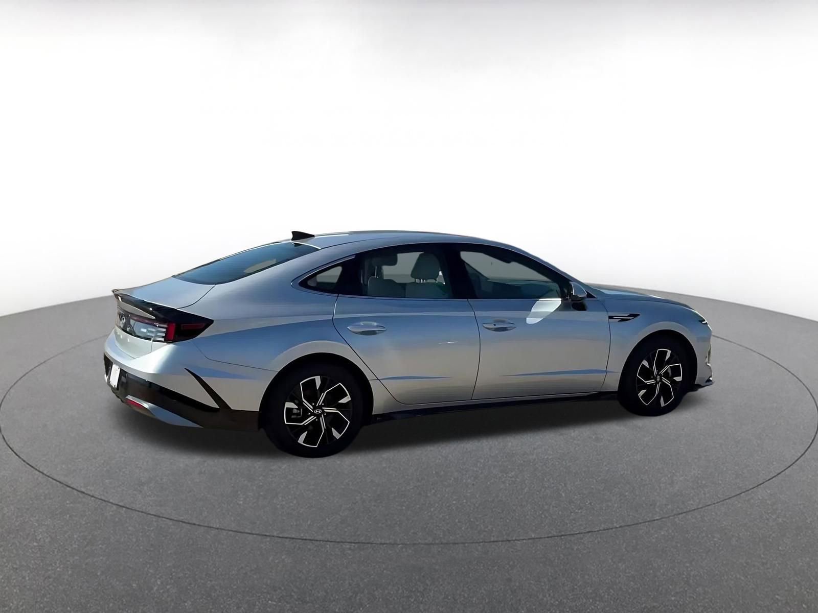 Thumbnail: 2025 Hyundai Sonata - 15