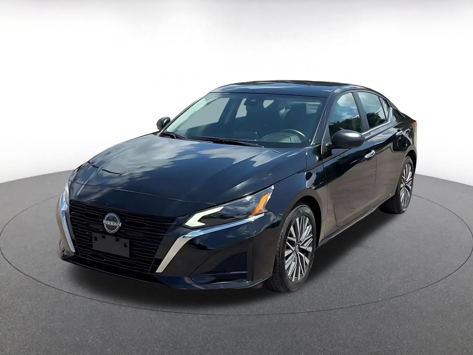 Thumbnail: 2025 Nissan Altima - 5