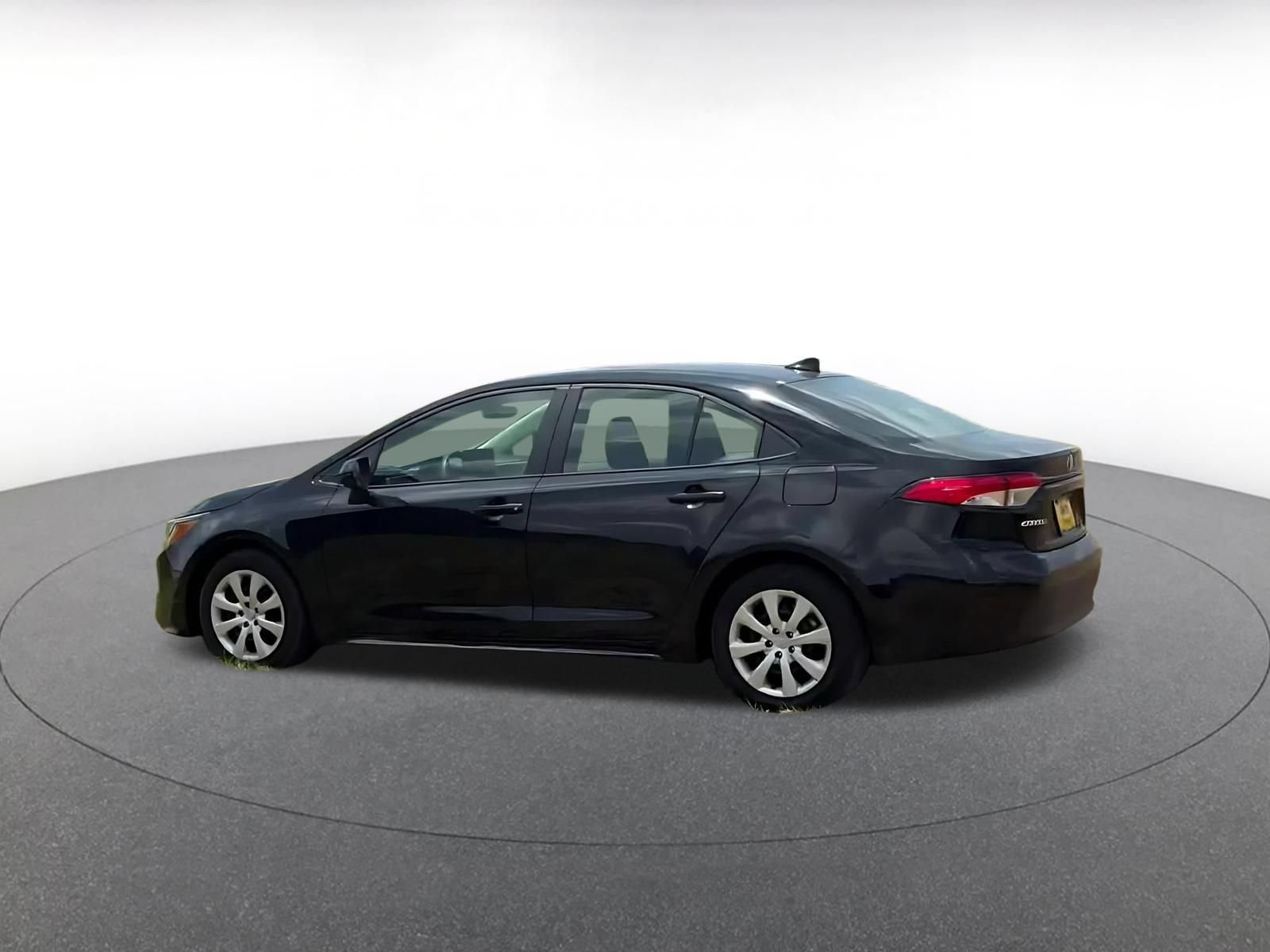 Thumbnail: 2025 Toyota Corolla - 8