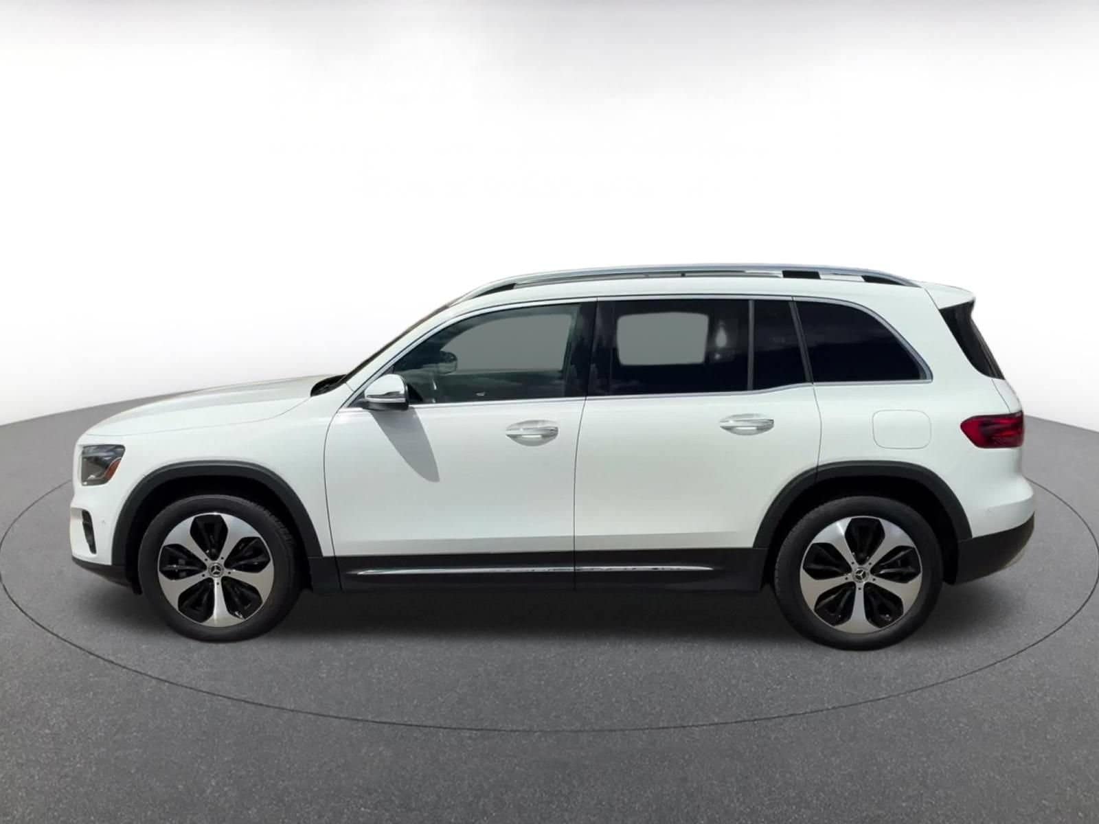 Thumbnail: 2025 Mercedes-Benz GLB - 8
