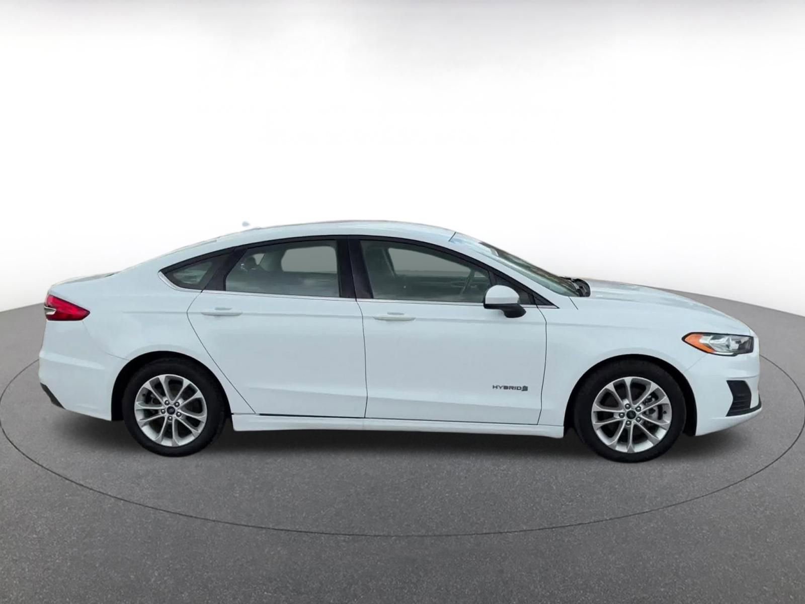 Thumbnail: 2019 Ford Fusion - 16