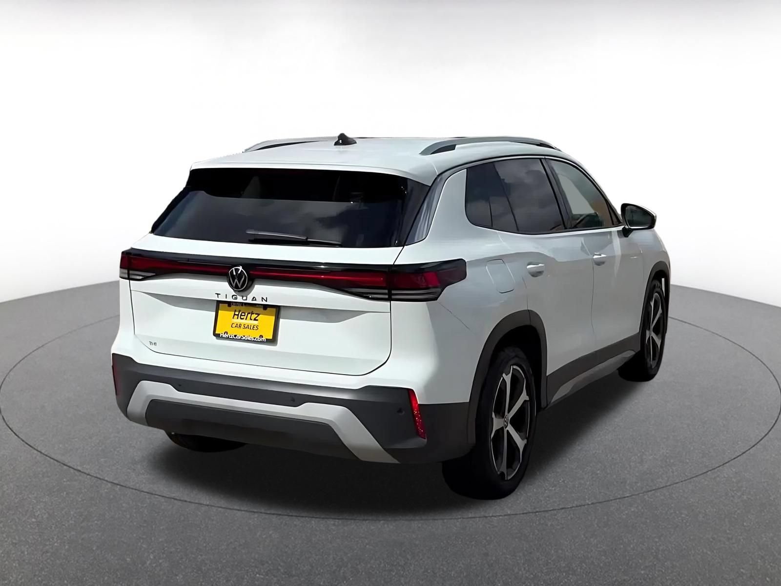 Thumbnail: 2026 Volkswagen Tiguan - 14