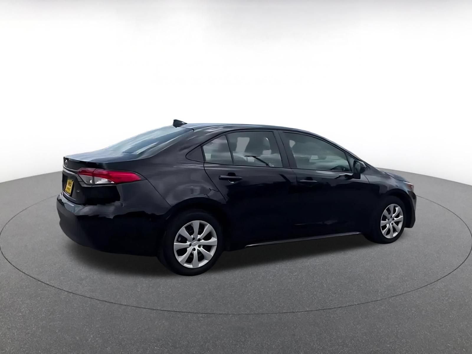 Thumbnail: 2025 Toyota Corolla - 14