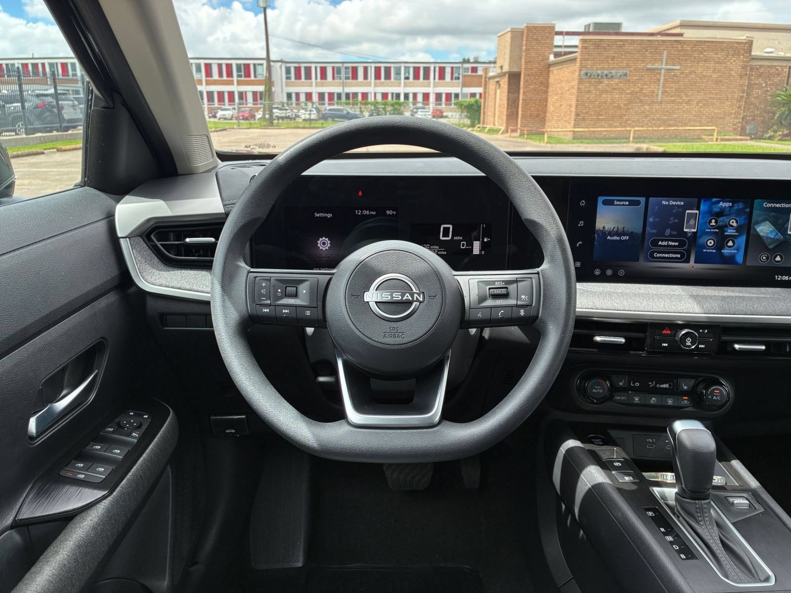 Thumbnail: 2026 Nissan Kicks - 32