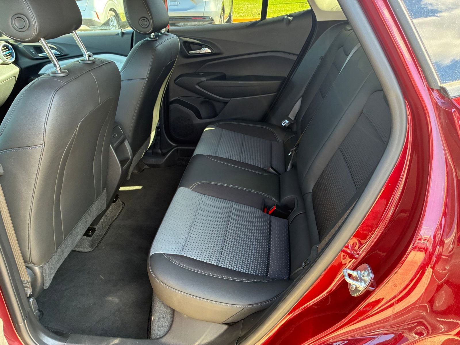 Thumbnail: 2025 Chevrolet Trax - 23