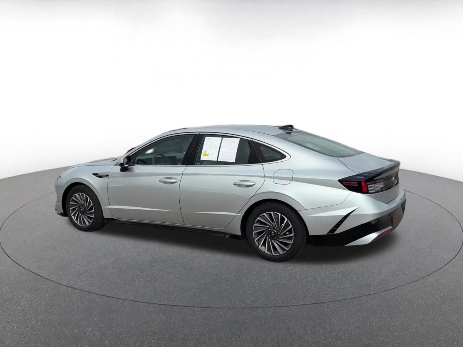 Thumbnail: 2025 Hyundai Sonata - 9