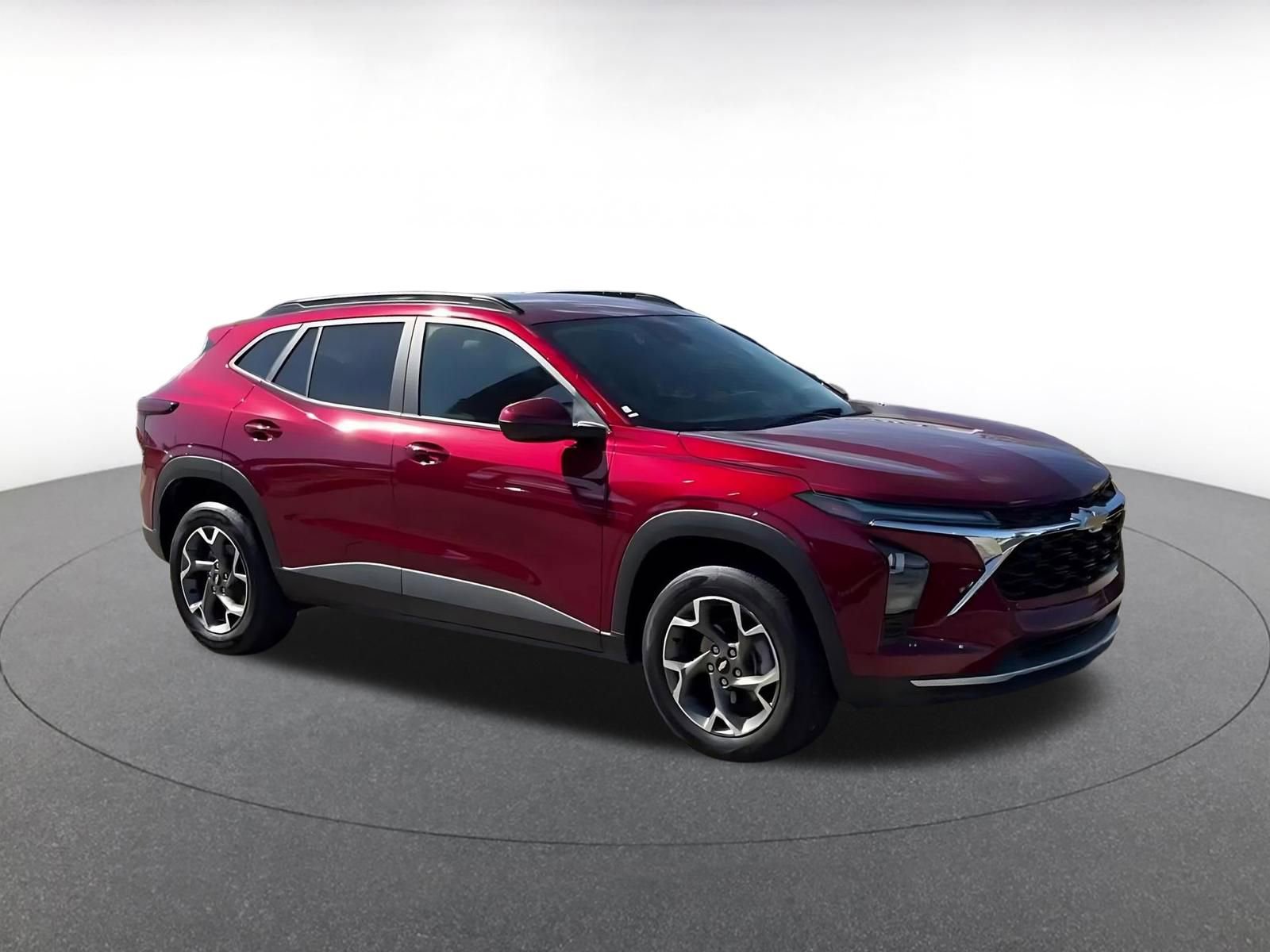 Thumbnail: 2025 Chevrolet Trax - 2