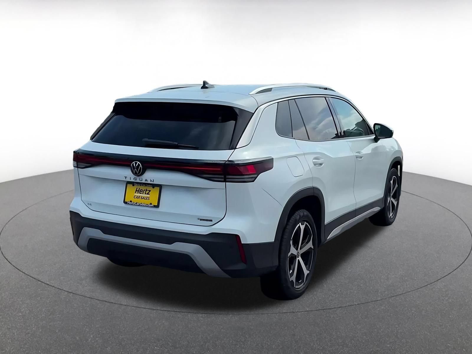 Thumbnail: 2026 Volkswagen Tiguan - 15