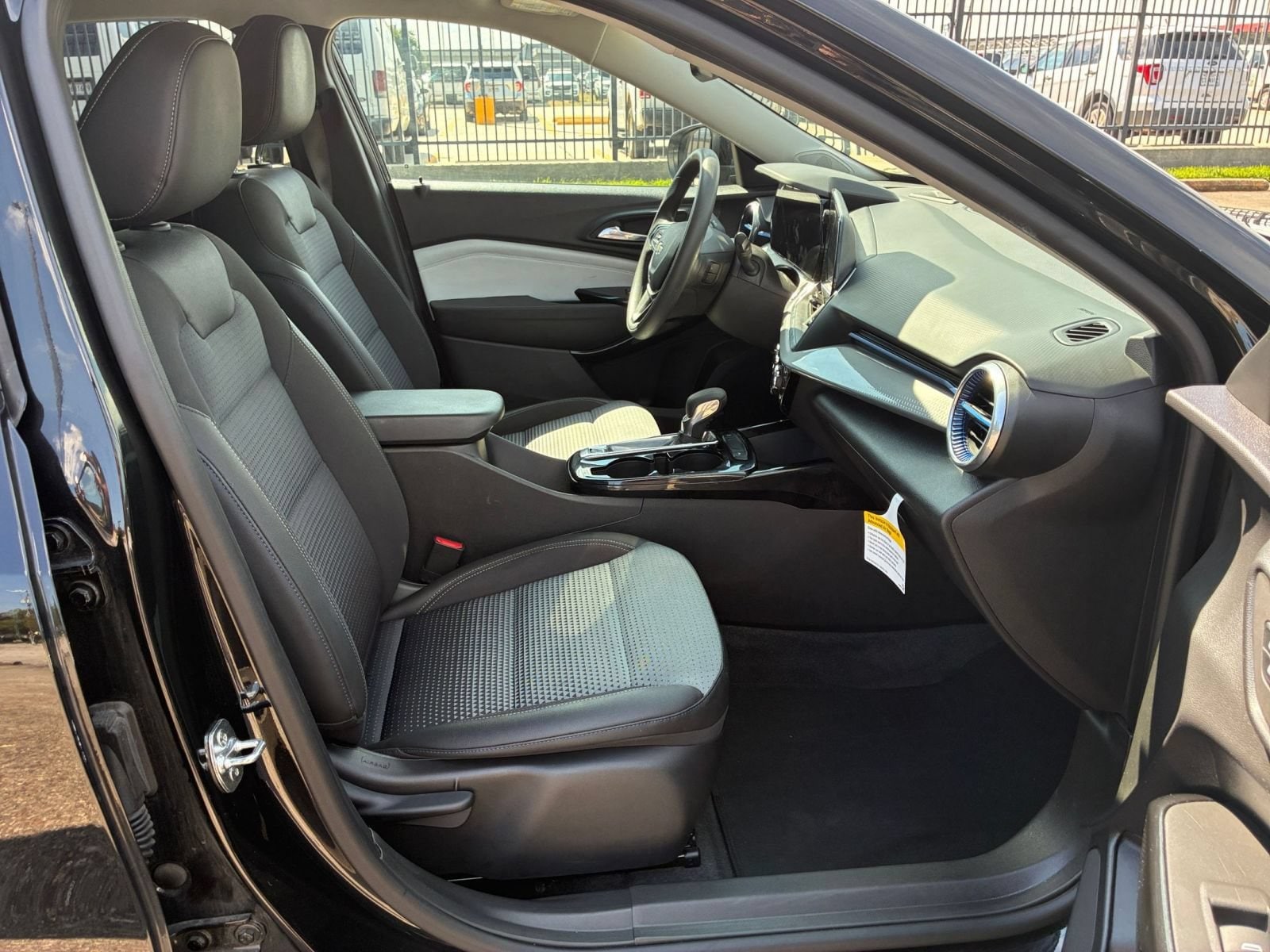 Thumbnail: 2025 Chevrolet Trax - 34