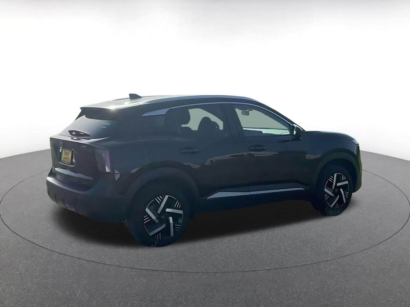 Thumbnail: 2026 Nissan Kicks - 14
