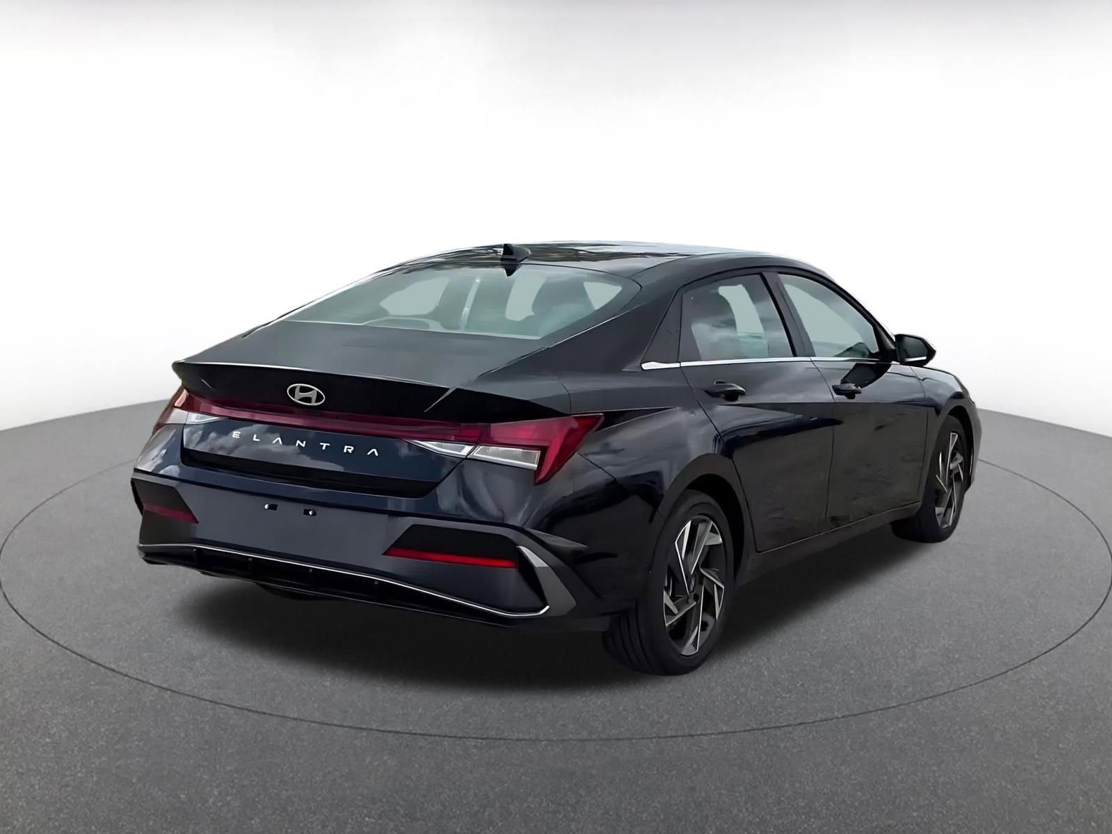 Thumbnail: 2025 Hyundai Elantra - 14