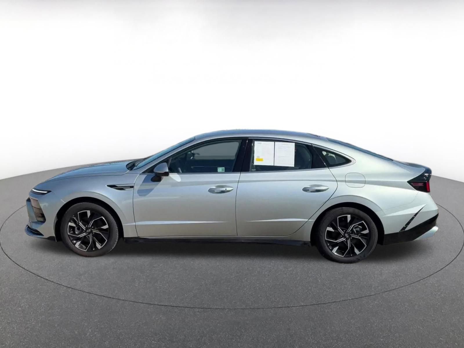 Thumbnail: 2025 Hyundai Sonata - 9