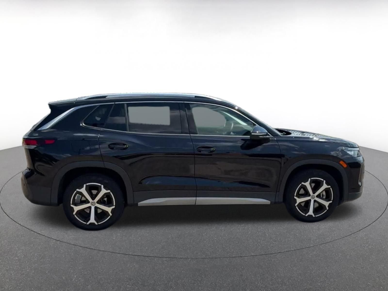 Thumbnail: 2026 Volkswagen Tiguan - 14