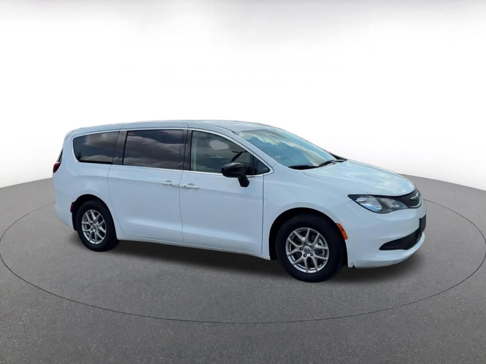 Thumbnail: 2024 Chrysler Voyager - 2