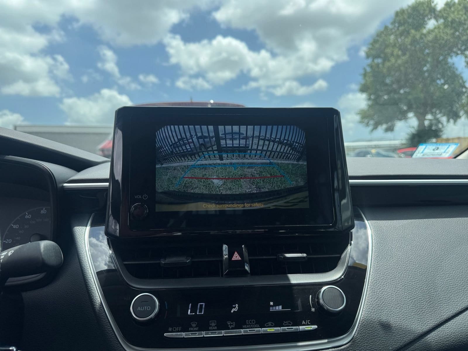 Thumbnail: 2025 Toyota Corolla - 24