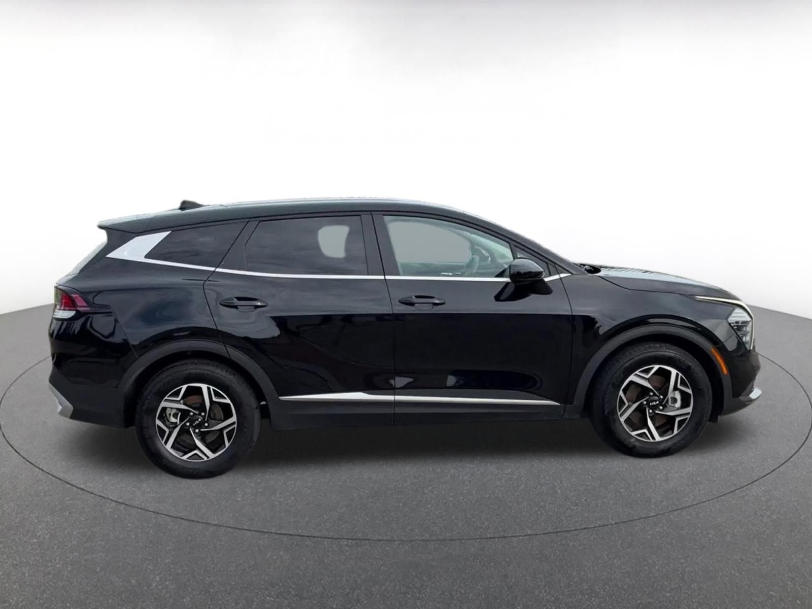 Thumbnail: 2025 Kia Sportage - 16
