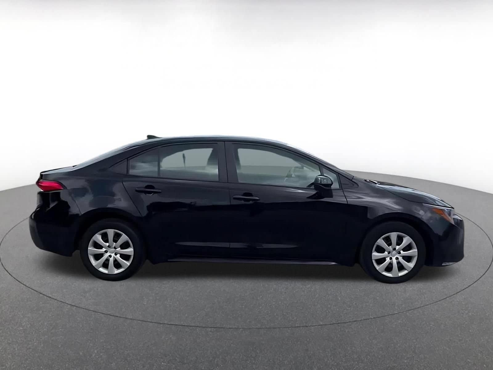 Thumbnail: 2025 Toyota Corolla - 15