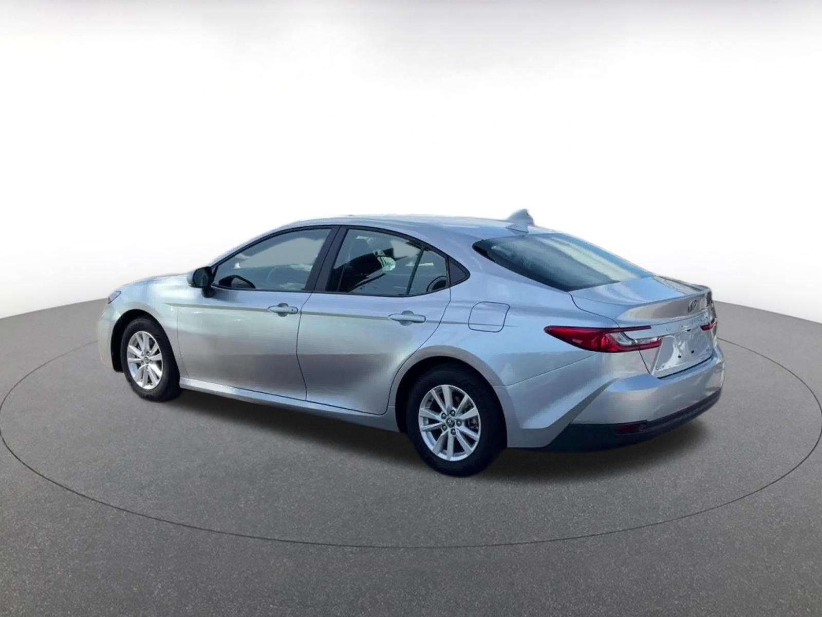 Thumbnail: 2025 Toyota Camry - 10